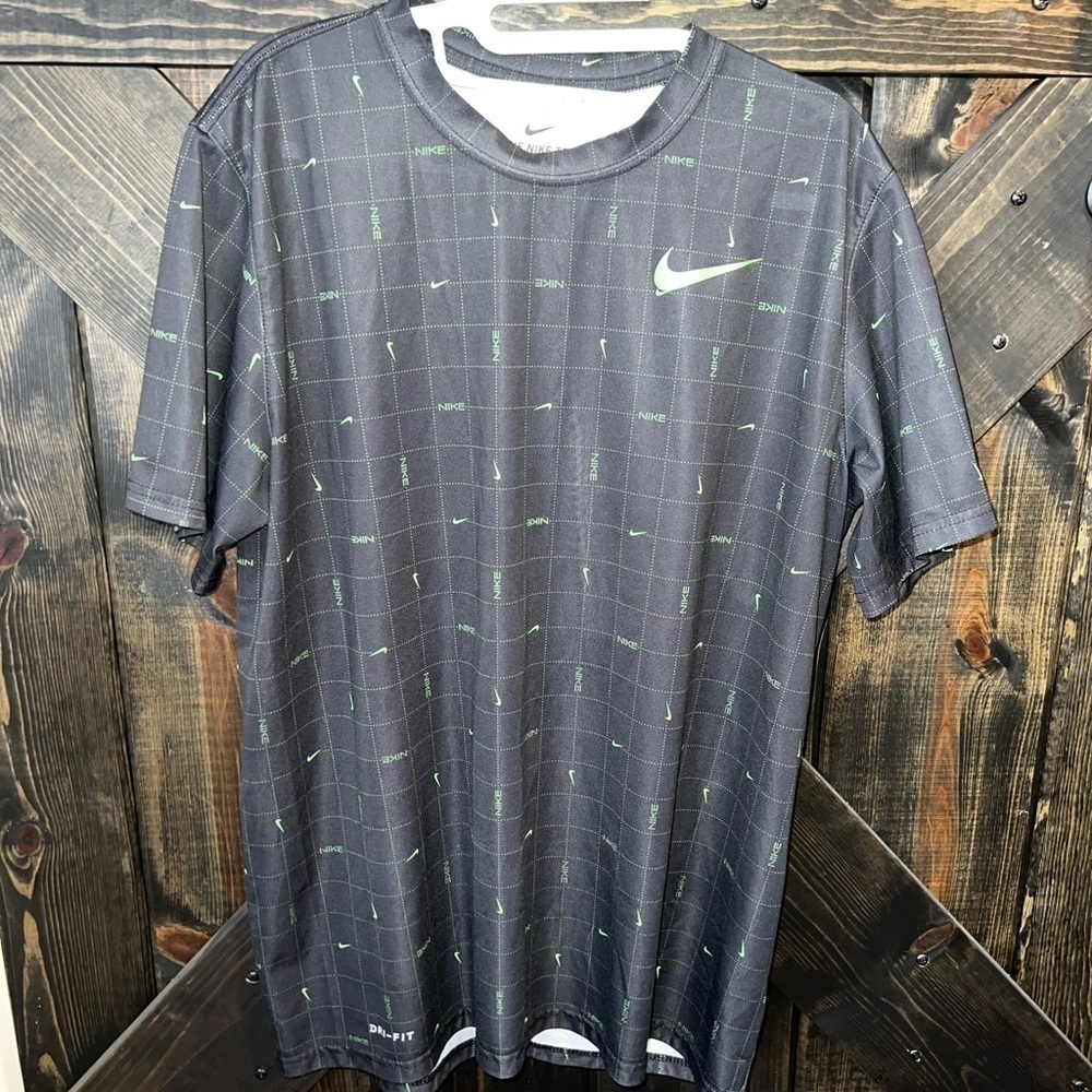 Nike Black Tee Legend‎ Print L Training Top Dri-Fit Green Logo Shirt